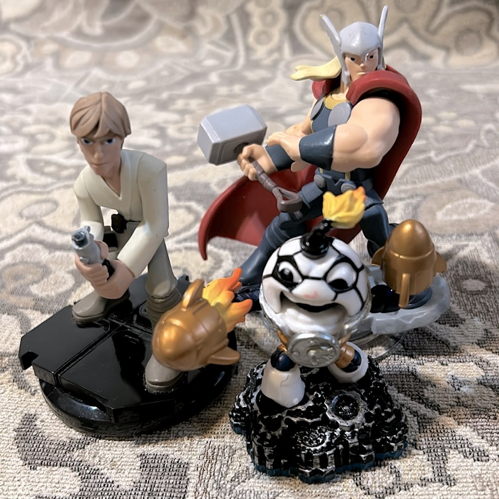 1 Skylanders Swap Force Kickoff Countdown & 2 Disney Infinity: Thor & Skywalker